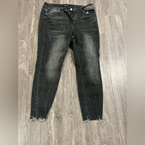 Sz 16w black frayed Judy Blue jeans